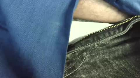 Erik online show from 03-05-26, 07:59