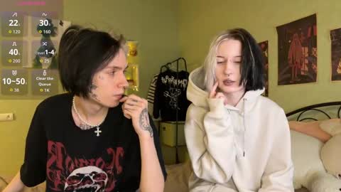 veryraretwins online show from 11-26-25, 02:12