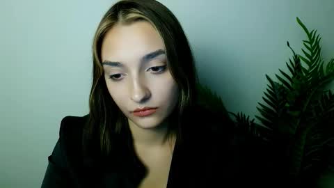 Ana online show from 10-22-25, 06:18