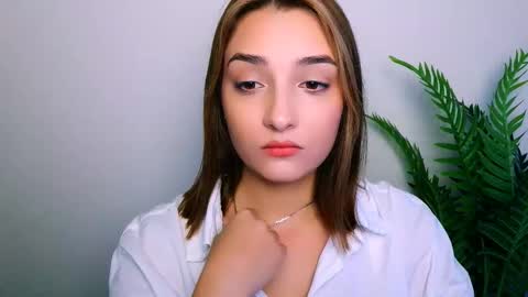 Ana online show from 12-17-25, 01:06