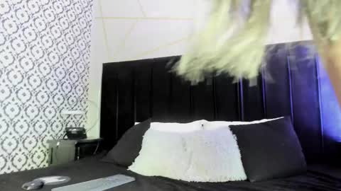 Sthefanny online show from 09-23-25, 11:57