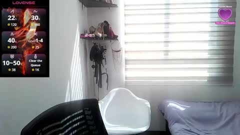 Snapshot of vesper_vixen chatting on 09-22-25, 01:24 Vesper Vixen online show from 09-22-25, 01:24