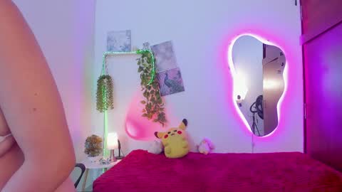 Snapshot of vexa_rosie chatting on 05-28-26, 05:16 hi im vexa online show from 05-28-26, 05:16
