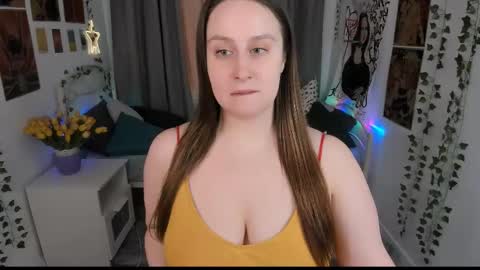 Snapshot of via_lattea_ chatting on 03-05-25, 11:38 Camilla online show from 03-05-25, 11:38