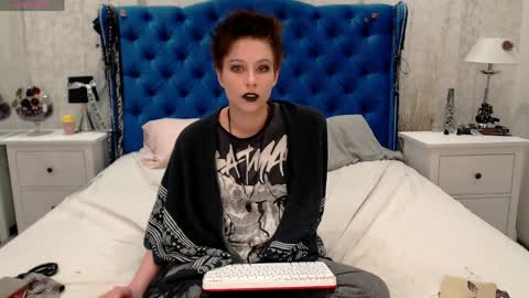 Via online show from 04-08-26, 03:23