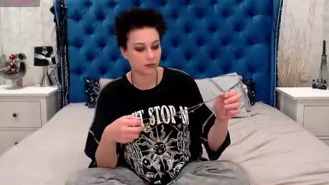 Snapshot of via_mayer chatting on 06-27-26, 02:49 Via online show from 06-27-26, 02:49