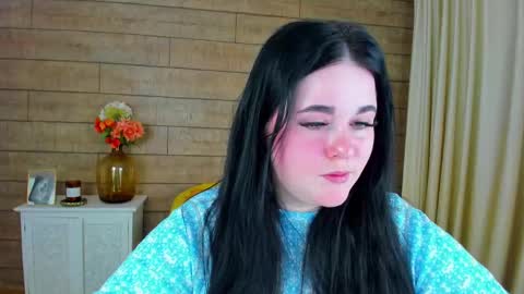 Snapshot of vickibrooks chatting on 02-02-25, 04:59 VickiBrooks online show from 02-02-25, 04:59