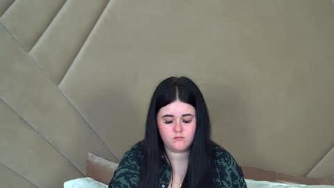 Snapshot of vickibrooks chatting on 02-05-25, 02:51 VickiBrooks online show from 02-05-25, 02:51