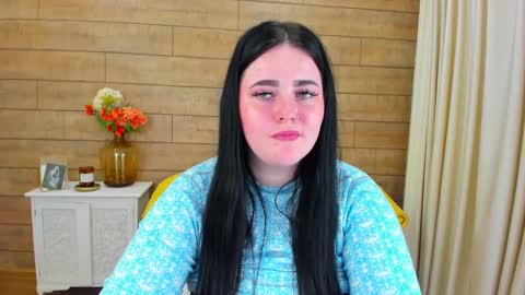 Snapshot of vickibrooks chatting on 02-06-25, 07:07 VickiBrooks online show from 02-06-25, 07:07