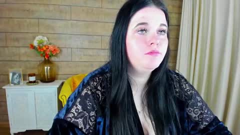 Snapshot of vickibrooks chatting on 02-09-25, 02:29 VickiBrooks online show from 02-09-25, 02:29