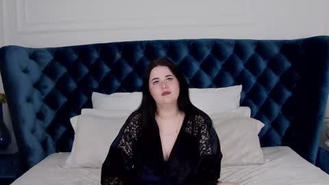 Snapshot of vickibrooks chatting on 02-11-25, 03:18 VickiBrooks online show from 02-11-25, 03:18