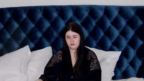 Snapshot of vickibrooks chatting on 02-12-25, 12:27 VickiBrooks online show from 02-12-25, 12:27