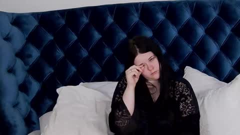 Snapshot of vickibrooks chatting on 02-13-25, 02:12 VickiBrooks online show from 02-13-25, 02:12