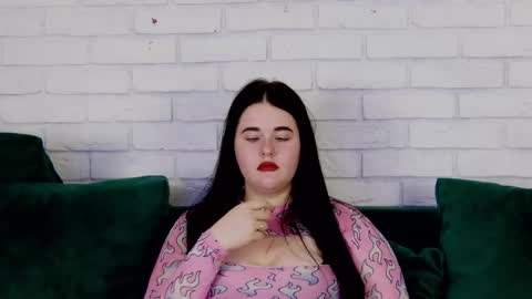 Snapshot of vickibrooks chatting on 02-13-25, 07:10 VickiBrooks online show from 02-13-25, 07:10