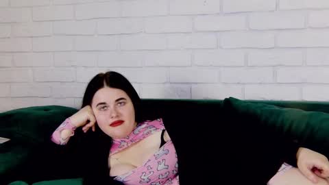 Snapshot of vickibrooks chatting on 02-13-25, 10:11 VickiBrooks online show from 02-13-25, 10:11