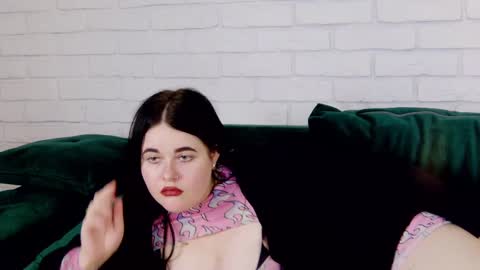 Snapshot of vickibrooks chatting on 02-14-25, 01:13 VickiBrooks online show from 02-14-25, 01:13