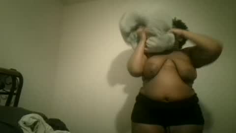 Snapshot of vickiryder56 chatting on 06-26-26, 03:00 vickiryder56 online show from 06-26-26, 03:00
