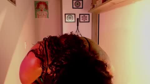 Snapshot of vicky_crazy chatting on 12-20-24, 11:16 Vicky online show from 12-20-24, 11:16