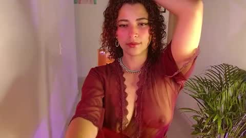 Snapshot of vicky_crazy chatting on 02-01-25, 05:58 Vicky online show from 02-01-25, 05:58