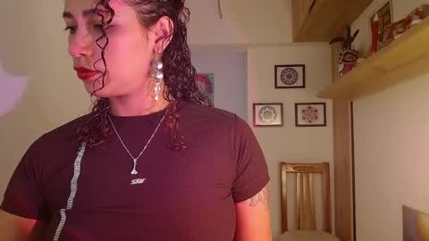 Snapshot of vicky_crazy chatting on 02-08-25, 04:36 Vicky online show from 02-08-25, 04:36