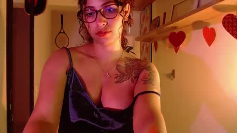 Snapshot of vicky_crazy chatting on 03-08-25, 01:28 Vicky online show from 03-08-25, 01:28