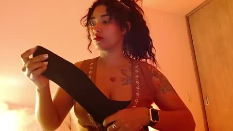 Snapshot of vicky_crazy chatting on 04-26-26, 02:53 Vicky online show from 04-26-26, 02:53