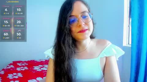 Snapshot of vicky_cristinax chatting on 03-13-26, 11:00 Vicky online show from 03-13-26, 11:00