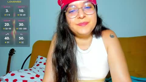 Snapshot of vicky_cristinax chatting on 04-01-26, 12:22 Vicky online show from 04-01-26, 12:22