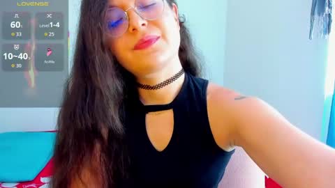 Snapshot of vicky_cristinax chatting on 04-07-26, 08:42 Vicky online show from 04-07-26, 08:42