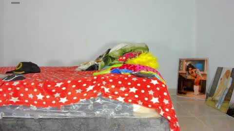 vicky manuela online show from 04-07-26, 02:56