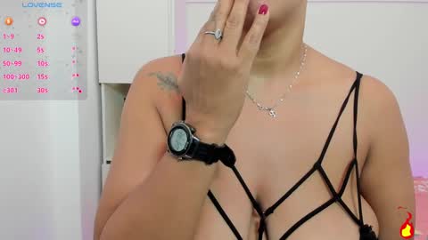 V I C K Y online show from 03-08-25, 12:09