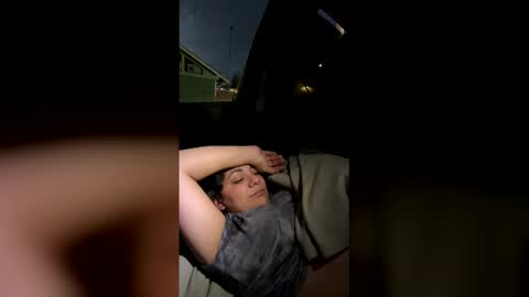 vickycummin online show from 12-20-25, 01:02