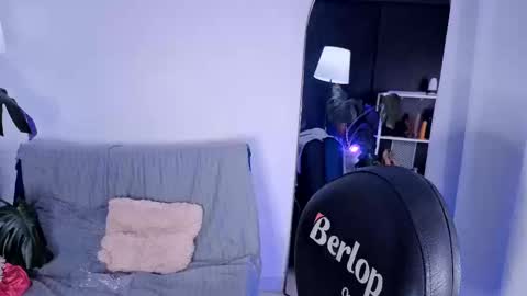 Snapshot of vickygrey1 chatting on 10-12-25, 06:40 Vicky Greys online show from 10-12-25, 06:40