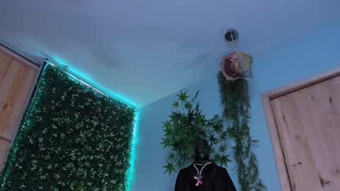 Victoria   online show from 03-05-26, 11:01