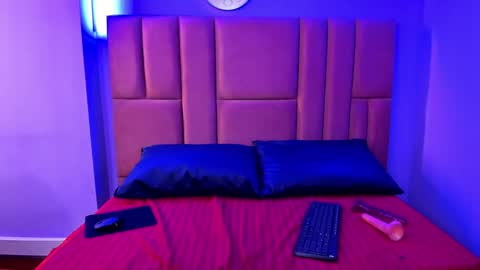 Snapshot of vickyjohnson1 chatting on 12-21-24, 09:15 Vicky online show from 12-21-24, 09:15