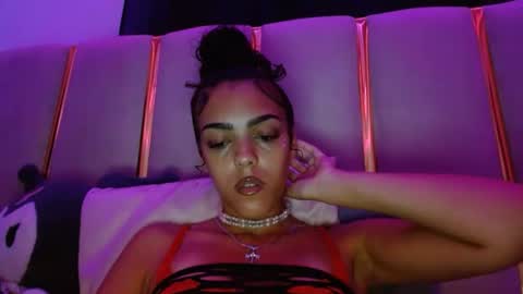 Snapshot of vickyyyx chatting on 06-25-26, 12:32 Goddess Victory online show from 06-25-26, 12:32