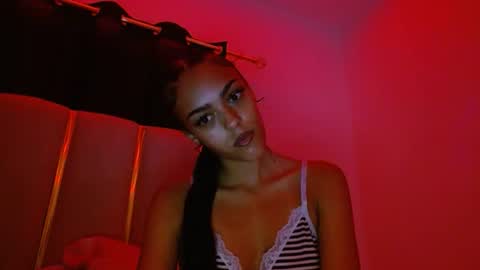 Snapshot of vickyyyx chatting on 07-16-26, 01:11 Goddess Victory online show from 07-16-26, 01:11