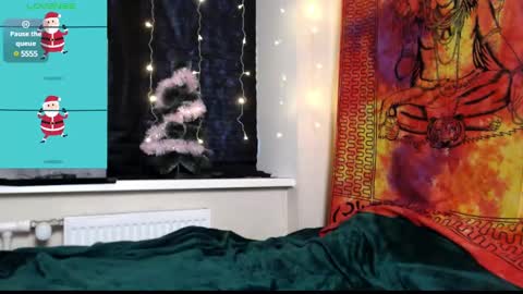 Snapshot of victori_luxury chatting on 12-14-24, 12:12 victori_luxury online show from 12-14-24, 12:12