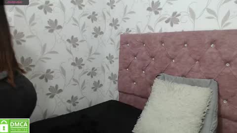 Victoria  online show from 02-18-25, 04:15