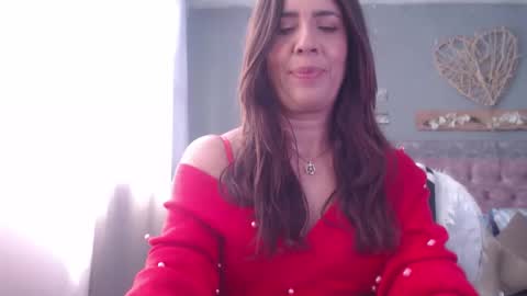 Snapshot of victoria25_meester chatting on 12-16-24, 03:43 Hi guys Im victoria Be the one who can control me in PVT online show from 12-16-24, 03:43