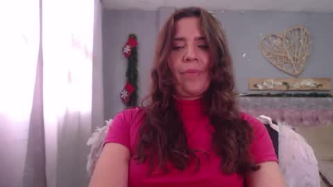 Snapshot of victoria25_meester chatting on 12-19-24, 08:02 Hi guys Im victoria Be the one who can control me in PVT online show from 12-19-24, 08:02