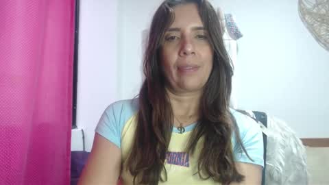 Snapshot of victoria25_meester chatting on 01-15-25, 08:58 Hi guys Im victoria Be the one who can control me in PVT online show from 01-15-25, 08:58