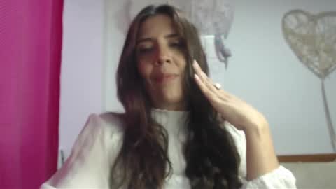Snapshot of victoria25_meester chatting on 01-22-25, 08:49 Hi guys Im victoria Be the one who can control me in PVT online show from 01-22-25, 08:49
