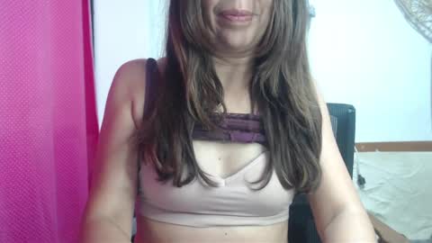 Snapshot of victoria25_meester chatting on 02-11-25, 10:18 Hi guys Im victoria Be the one who can control me in PVT online show from 02-11-25, 10:18