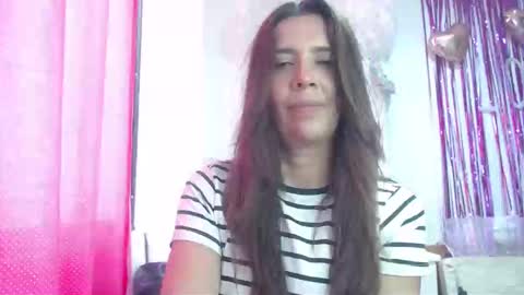 Snapshot of victoria25_meester chatting on 02-19-25, 04:55 Hi guys Im victoria Be the one who can control me in PVT online show from 02-19-25, 04:55