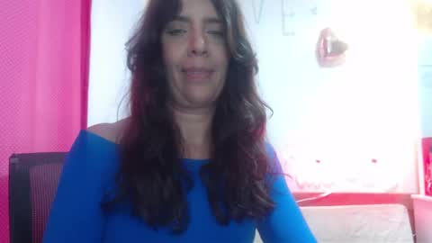 Snapshot of victoria25_meester chatting on 03-06-25, 08:27 Hi guys Im victoria Be the one who can control me in PVT online show from 03-06-25, 08:27