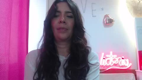 Snapshot of victoria25_meester chatting on 03-08-25, 04:28 Hi guys Im victoria Be the one who can control me in PVT online show from 03-08-25, 04:28