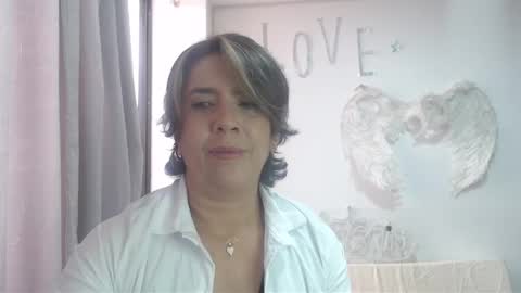 Snapshot of victoria25_meester chatting on 09-13-25, 03:01 Hi guys Im victoria Be the one who can control me in PVT online show from 09-13-25, 03:01