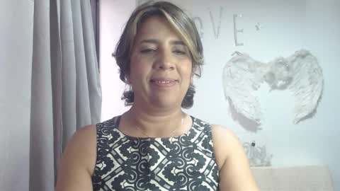 Snapshot of victoria25_meester chatting on 09-19-25, 09:04 Hi guys Im victoria Be the one who can control me in PVT online show from 09-19-25, 09:04