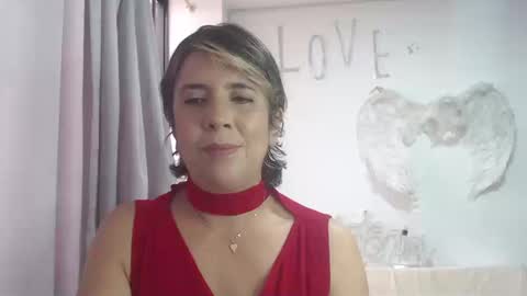 Snapshot of victoria25_meester chatting on 09-24-25, 03:26 Hi guys Im victoria Be the one who can control me in PVT online show from 09-24-25, 03:26